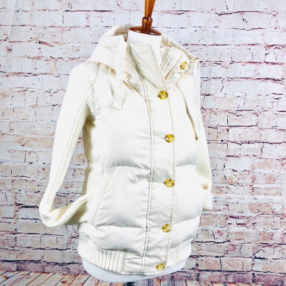 GAP Cream Puffer Jacket with Knit Sleeves
